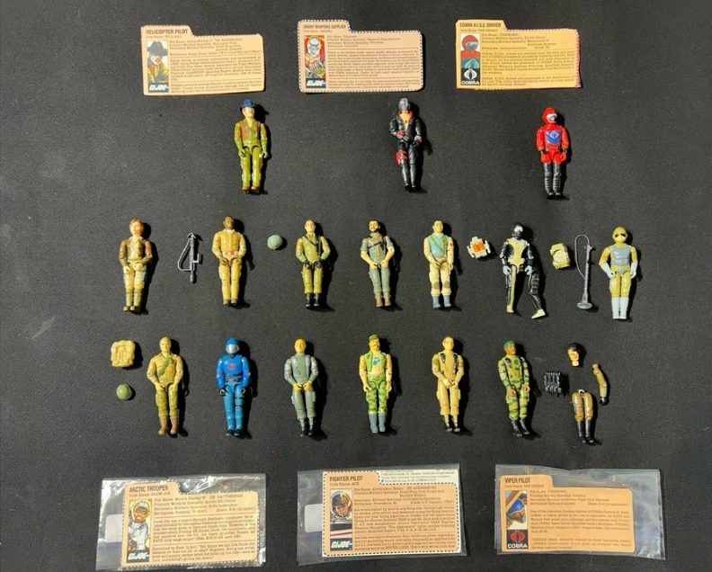Huge Lot 307 80s/90s G.I. Joe ARAH 3.75 figures/weapon/card used & M.O.C. “Read” - Image 5