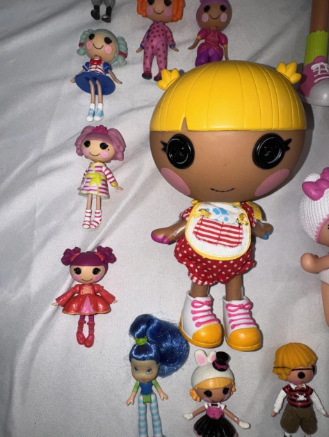 Lot of 50 Mini 3" Lalaloopsy Dolls With Some Original - Image 5