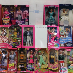 Barbie/Doll Lot of 32: Hershey's, Beyond Pink, Ski Fun, Spongebob & More NR