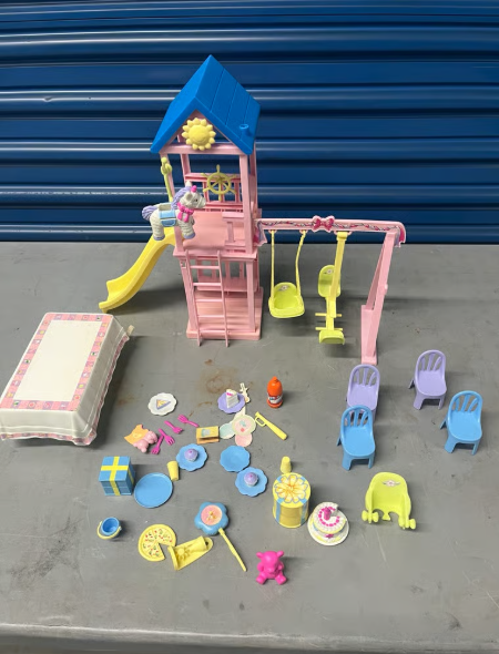 Huge Barbie Happy Family Collection - Image 9