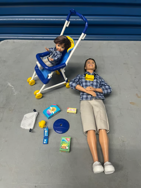 Huge Barbie Happy Family Collection - Image 7