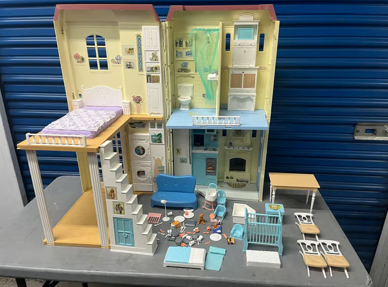 Huge Barbie Happy Family Collection - Image 3