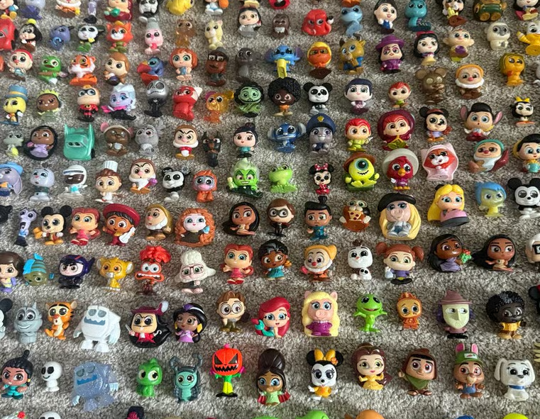 Huge Disney Doorables Lot 650+ vehicles and playsets NO DUPLICATES - Image 2