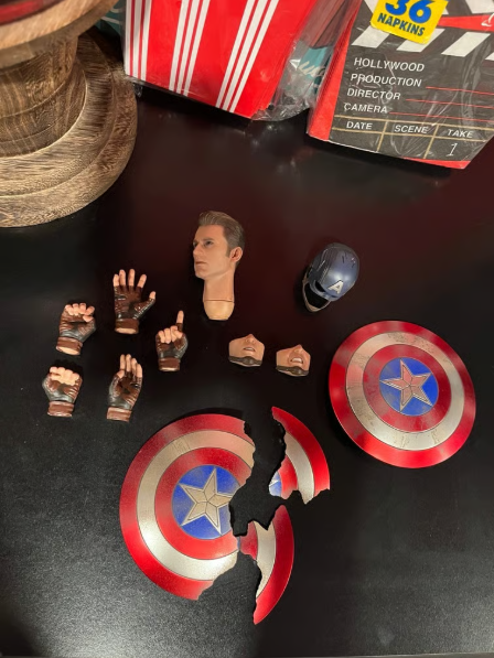 Marvel Hot Toys lot - Image 4