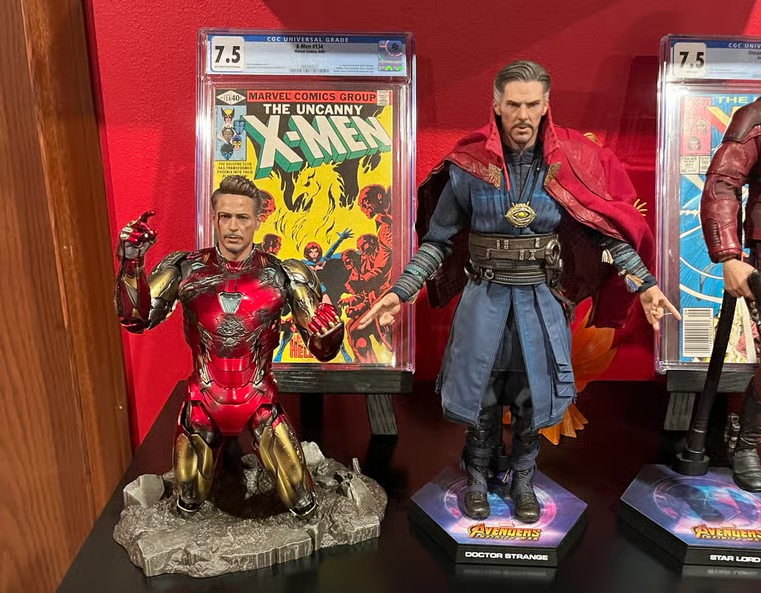 Marvel Hot Toys lot - Image 2